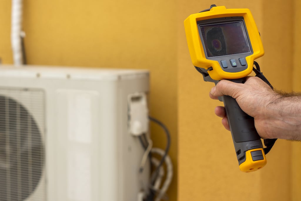 infrared camera pointing at AC unit that has gone out due to high temperatures, in need of air conditioning service in Hurst.