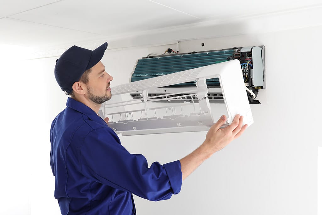 Signs That Your Air Conditioner Needs Service    